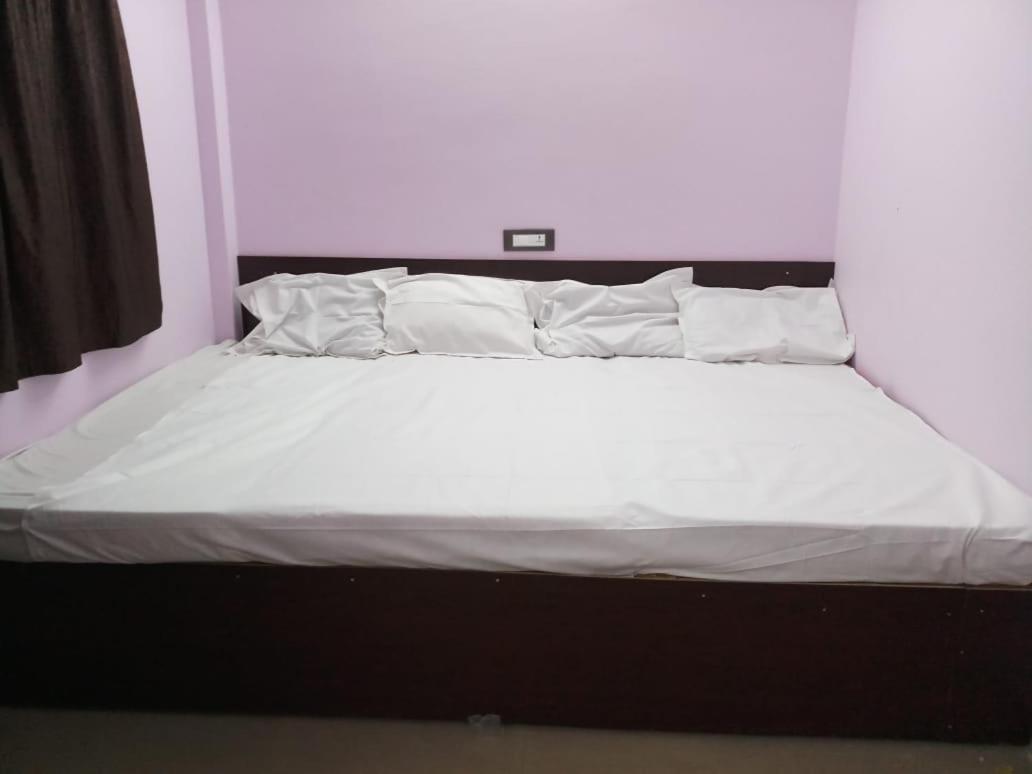 Sri Kousthubham Residency Hotel Tirupati Esterno foto